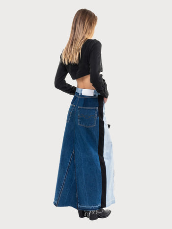 Maxi Skirt With A Ruffled Slit