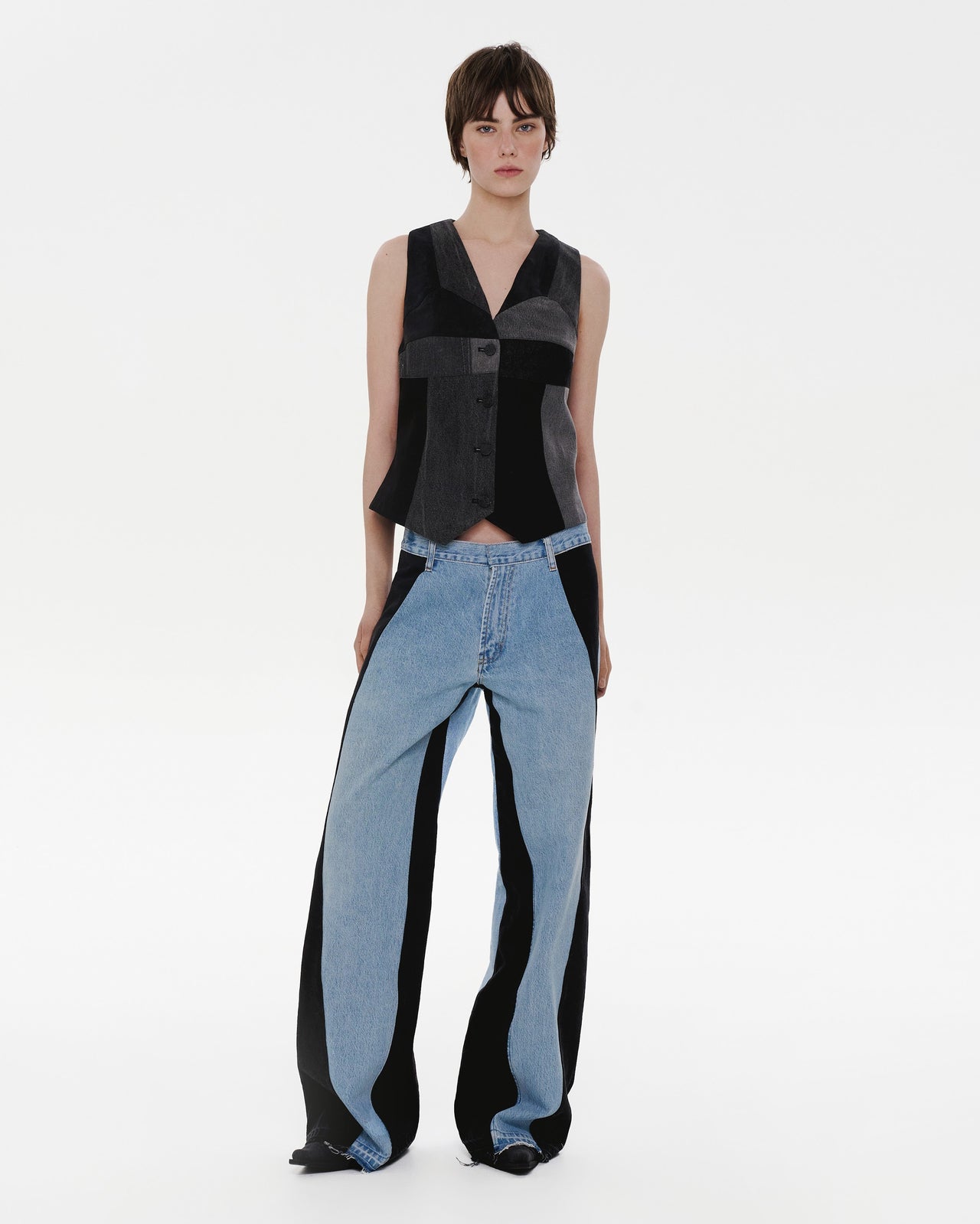 Wide Jeans with Wide Contrast Side Lines